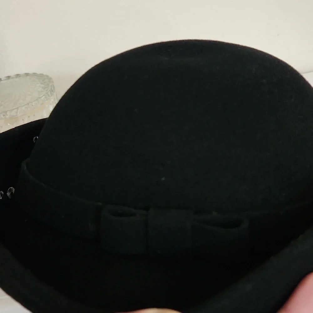 Vintage Archie Eason Black Church Hat Sophisticated Classy Elegant Silver Studs - Picture 3 of 9